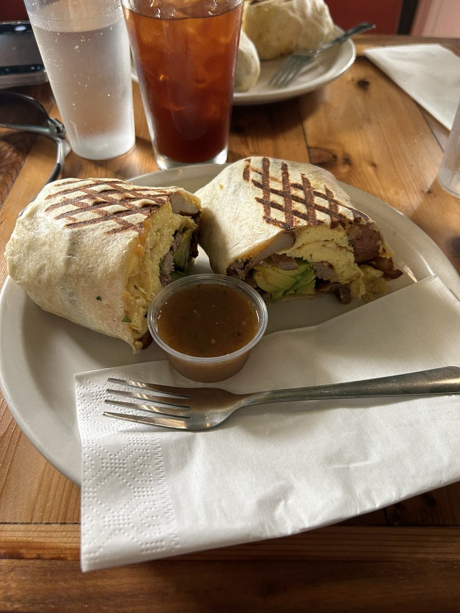 peanutt's tweet photo. gm web3 ☀️

the alpha of the day • cenote (austin, tx)

the food was unmatched in texas 🍽️ https://t.co/OVQd5PsUCr