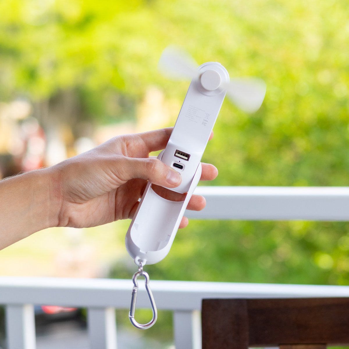 SourcepointKC's tweet image. Power bank, fan and flashlight in one! The perfect summer companion.

#summerswag #coolpromo #yourlogohere #brandedgifts #Sourcepoint #YourOneSource