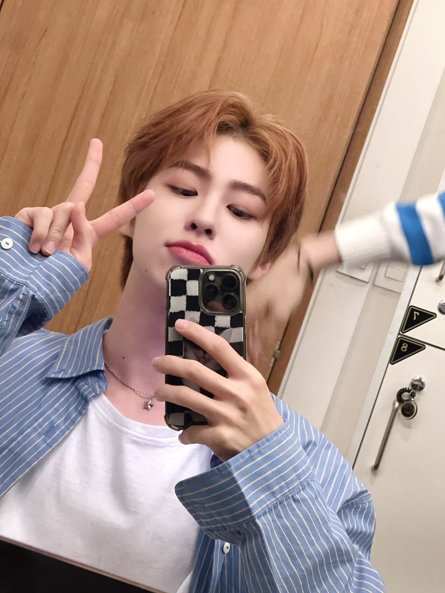 by_EPEX's tweet photo. [#에이든]

수요일도 고생했다구☺️🦔

#EPEX #이펙스 #AYDEN #에이든 https://t.co/NxO0aiDhwr