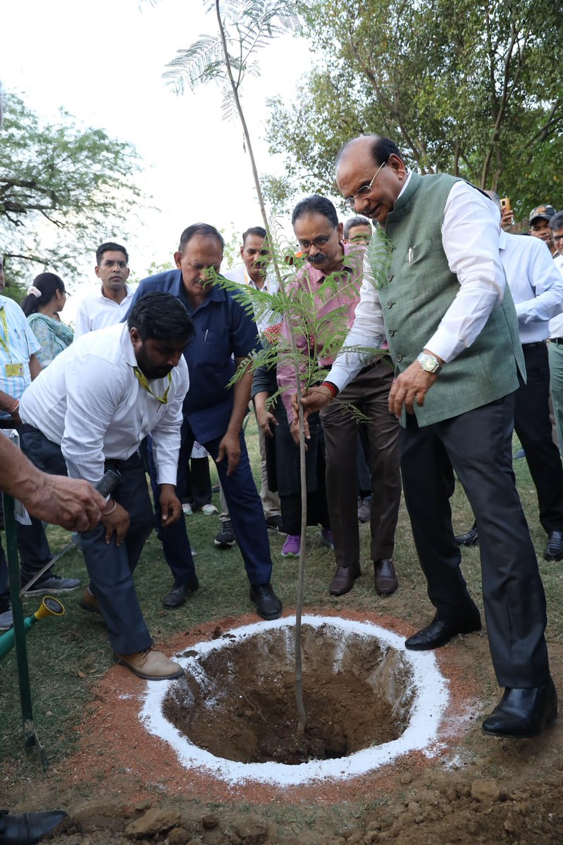 Delhi Development Authority tweet media