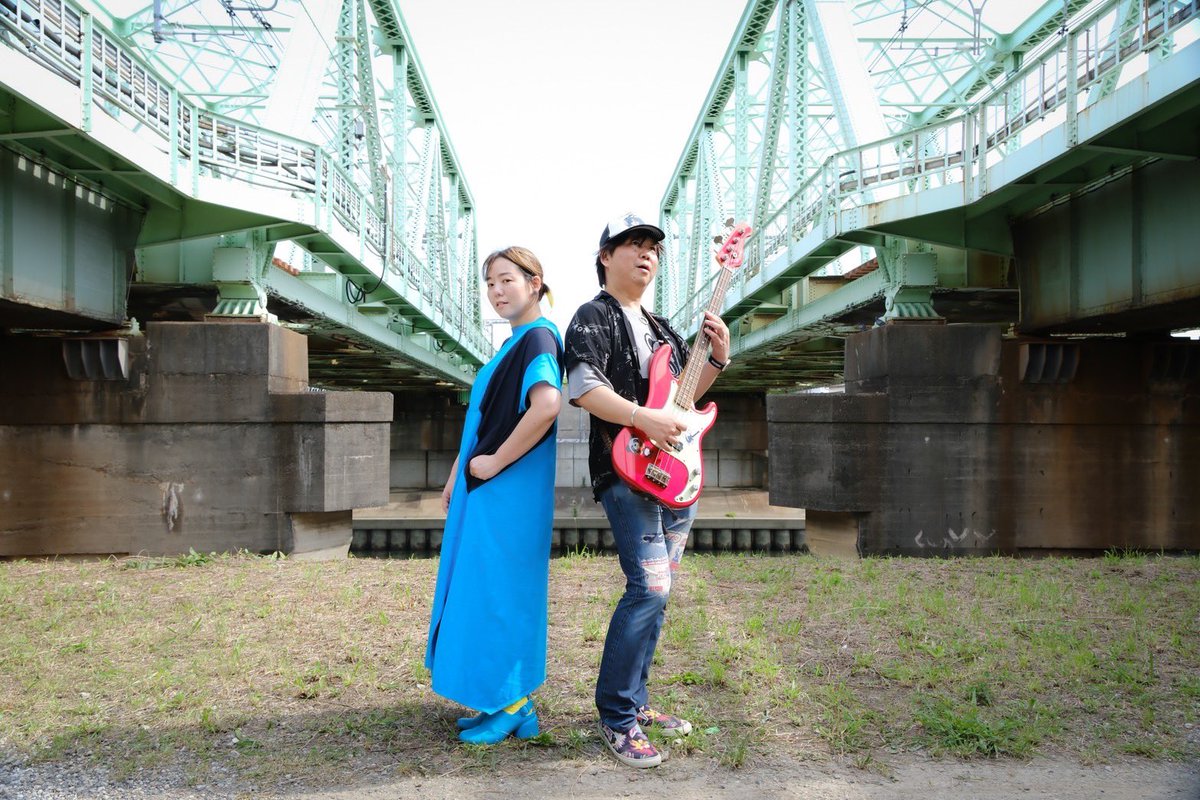 IOCIE_live's tweet photo. 🎤お写真撮ってもらいました！
陸橋に挟まれてるやつ（一���目）
いい構図だと思いませんか！

深月さんありがとです🌙 https://t.co/kmnV4fXzp3