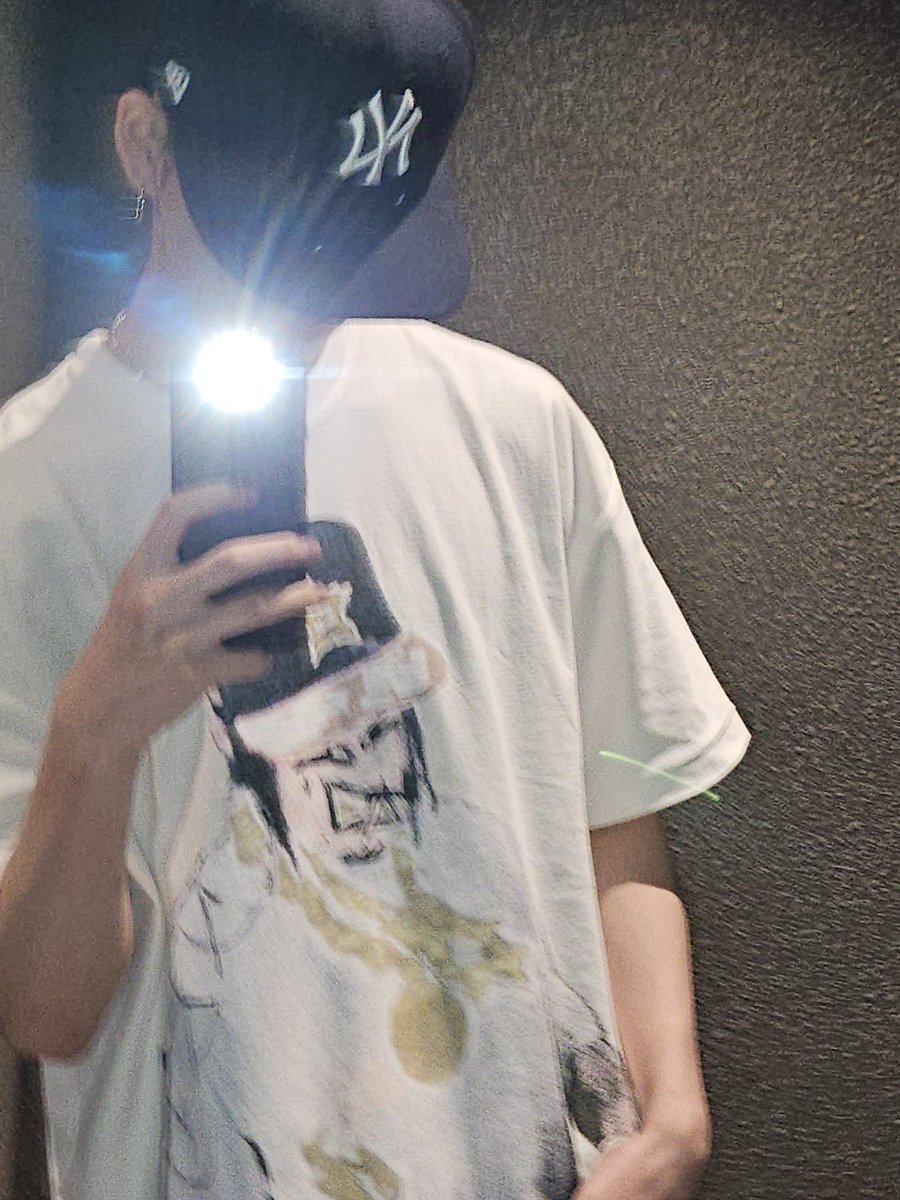 enhypenweverse's tweet photo. [ #니키’s Post ] 240605

#NI_KI: Good night ENGENEs~

@ENHYPEN_members @ENHYPEN #ENHYPEN #엔하이픈 https://t.co/MWSYqyZfq3