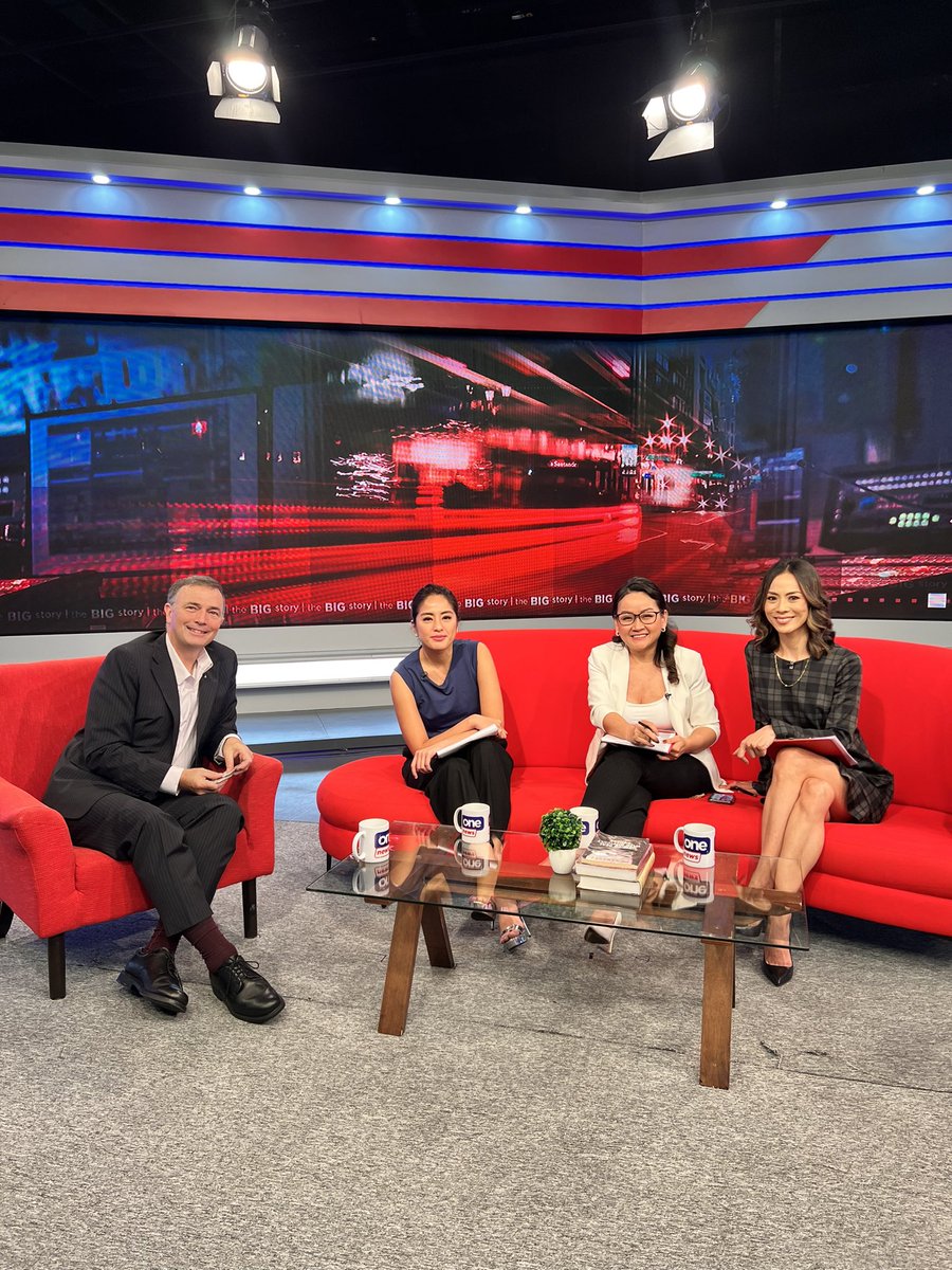 gretchenho's tweet photo. LIVE on #TheBigStory: SEALight Founder @GordianKnotRay joins us in the studio to answer some Qs on his research initiative, Project Myoushu, aiming to shed a light on ‘gray zone’ activities in the South China Sea. 

Ray has been quite active in tracking the movements of Chinese vessels, and revealing images of these to the public. He says he started tracking in late 2022, and shares with #TheBigStory some patterns that he’s been observing of late.

We also asked him about allegations that his research group at Stanford University is US-government funded. (PS: His wife is from Davao!!) @onenewsph 

For the full conversation: https://t.co/Vu4voCliGu