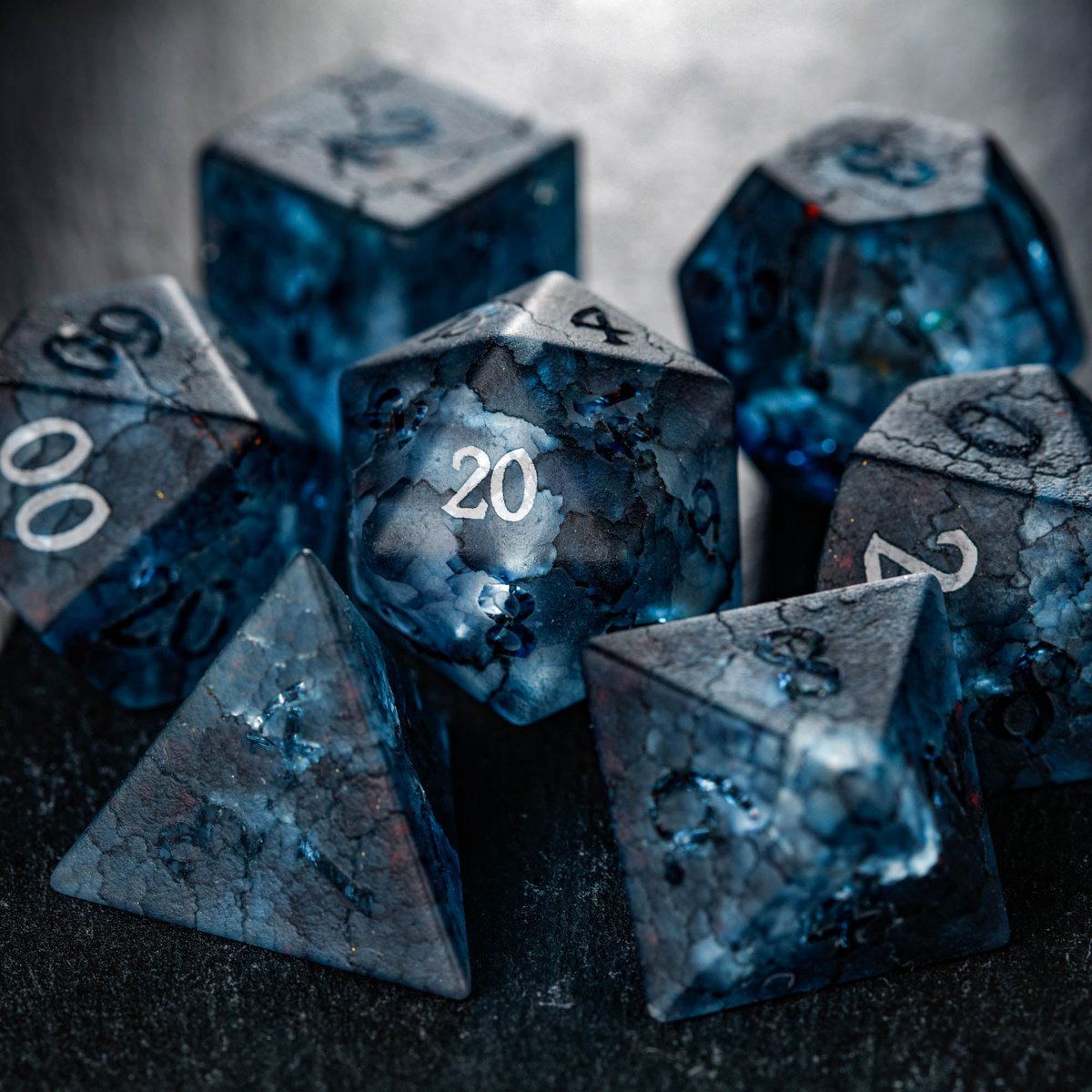 CrystalMaggie2's tweet photo. What do you think of the color scheme?⚡⚡ 💙😍

#dice #dnd 

➤ https://t.co/F2WA6byxlh https://t.co/VtdZc5Pfia