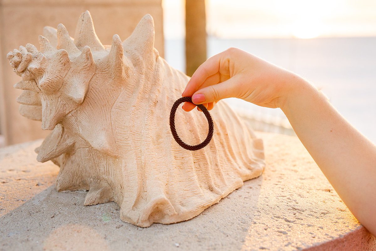 SashkaCo's tweet photo. Embrace the summer vibes with our sleek Solid Black Bracelet, perfectly complemented by the beauty of the beach 🐚🌴✨
Shop Here: https://t.co/SzFWrTmg7E
#sashkaco #bracelet #newarrivals #newbracelets #newnewnew #instocknow #summerstyle #summer #summerfashion #fashion #style #L https://t.co/A40yhw6843