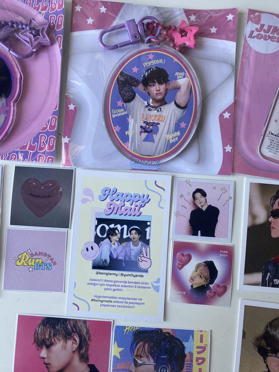 singularittyys's tweet photo. #beingmails 🎈
dunyanin en guzel mailini acmis olabilirim az oncee 😭😭 her sey icin cok tesekkurler paketlemeye bayildim resmen 🥹🫶🏻💘
💌 • @yunchyanda https://t.co/07sUqI2Up2