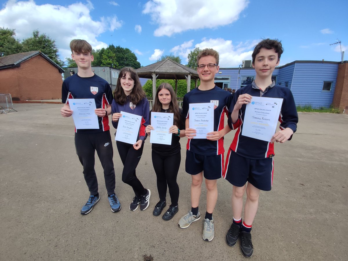 WyedeanScience's tweet photo. Massive congratulations to all the Y10 students @WyedeanSchool that took part in this year's @TheBPhO Junior Physics Challenge!
5x Gold 🥇 
17x Silver 🥈 
34x Bronze 🥉 https://t.co/3NqQMjiopw