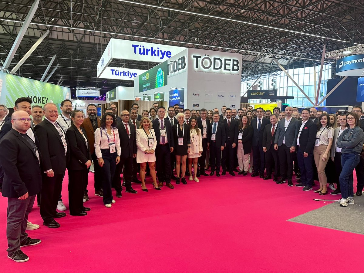 20 üyemiz ile fintekin kalbinde Money 20/20’deyiz.

Money 20/20 Fuarı’nda kurduğumuz Türkiye Pavilyonumuz bugün Cumhurbaşkanlığı Finans Ofisi Başkanı Prof. Dr. Göksel Aşan’ı, Lahey Büyükelçisi Selçuk Ünal’ı ve Amsterdam Başkonsolosu Mahmut Burak Ersoy’u ağırladı.