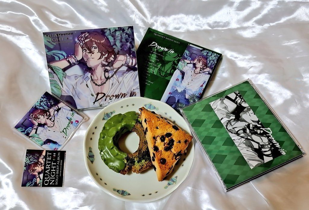 Starry6vo's tweet photo. 改めて、嶺ちゃんソロベストアルバム Drown in 発売おめでとうございます!!
素敵なアルバムありがとう✨✨
エルダーフラワーのソーダ割りを飲みながらアルバム聴いています🥂💚
#嶺二のキラメキに溺れChu
#Drownin
#寿嶺二 https://t.co/z7rzqcS9Z6