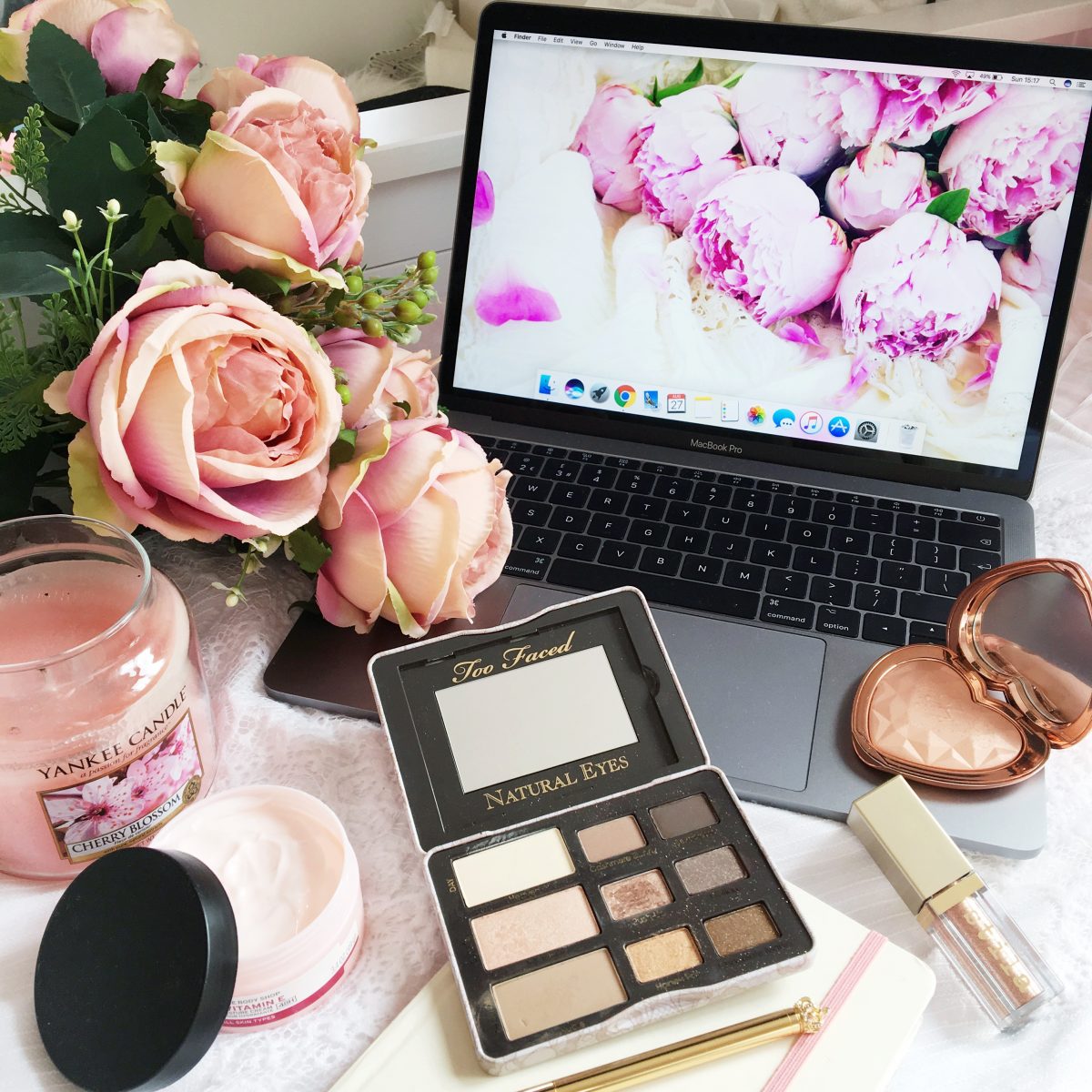 hanxmorris's tweet photo. Blogging Mistakes I Have Made

https://t.co/uMeqqo4wUR

#BloggersHutRT #bbloggers #bblogrt #theclqrt
@BloggersHut
@BloggersTribe
@fashbeautylife
@_TeamBlogger https://t.co/NxVpHCzj7l