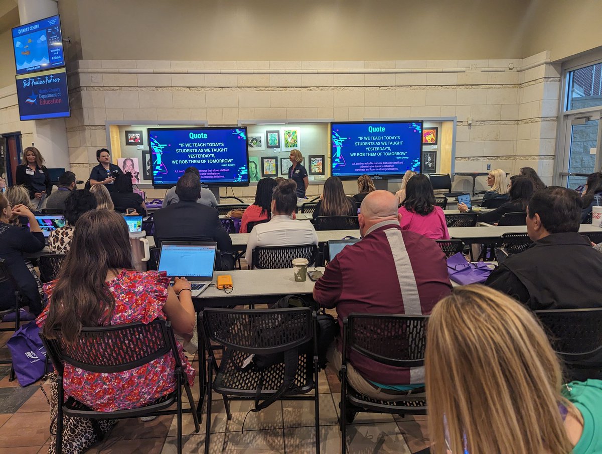 Full crowd at the <a href="/CyFairEdTech/">CyFair ISD EdTech</a> AI session! 

#CFISDRRR
