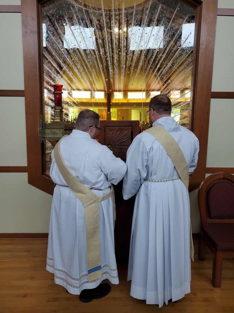 ArchlouVocation's tweet photo. Some candid moments before the Presbyteral Ordination June 1, 2024. #louisvillevocations #HolyPriests #GodsCalling https://t.co/Ed8vthUrPi
