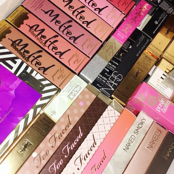 hanxmorris's tweet photo. How to Declutter Your Makeup Collection

https://t.co/ouSLCHnXEx

#BloggersHutRT  #bbloggers #bblogrt #theclqrt
@BloggersHut
@BloggersTribe
@fashbeautylife
@_TeamBlogger https://t.co/fFrl4O489M