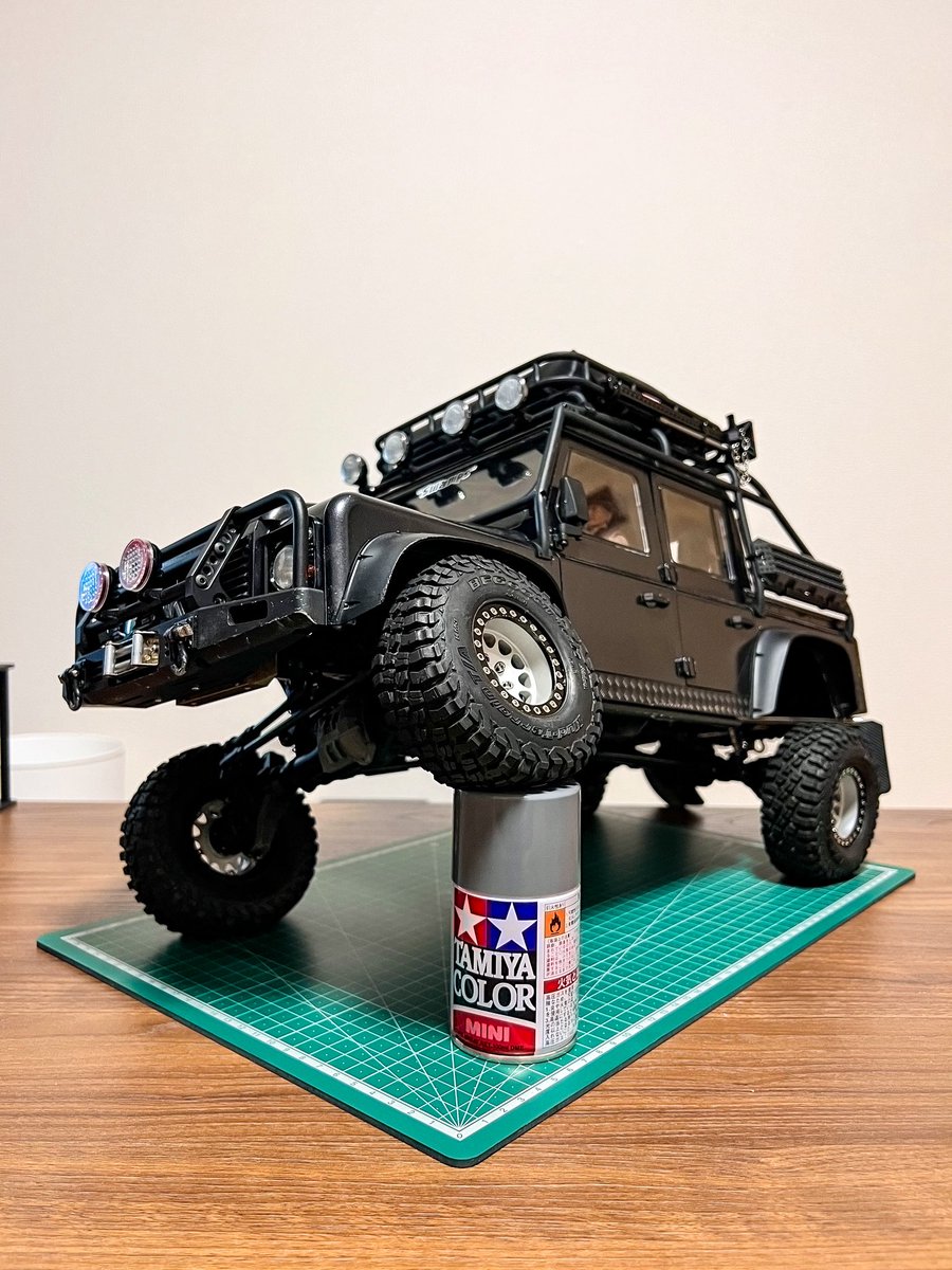 yoshiyukiGSJ15w's tweet photo. RC4WD Kingshocks🚜
よく伸びます🫰🥴✨
#trx4 #traxxas #rc4wd #スケールクローラー
#クローラーラジコン #rcdream #d110 #ディフェンダー #kingshocks https://t.co/e8vQ1GogbI