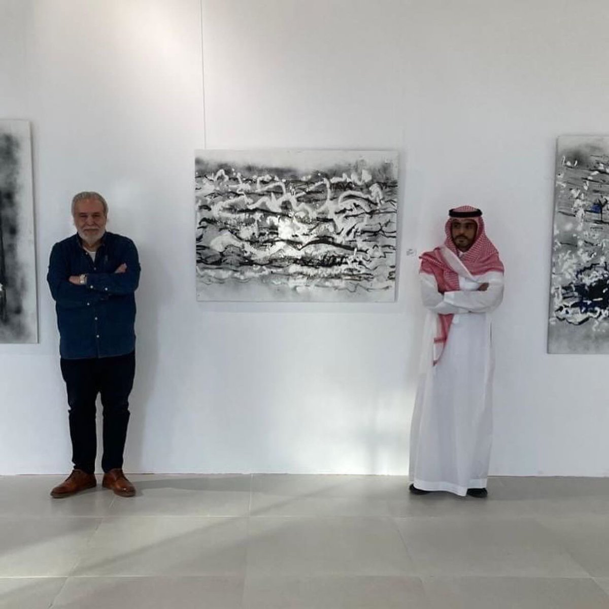 nadayhyaa's tweet photo. طريق الخروج_2024
بقايا فوم-أكريليك-كانفس
دواخل الشيء النقية كيف يمكن أن تكون سبيلا للخروج من عوالم مليئة بالتعقيد والمبالغة
ضمن سياق ذلك الاحساس وتأثيره أنتجت هذه المجموعةمن خلال زرع المواد وازالتها وسط لانهائية من الممرات والأسطح الخشنة أعود بذلك نحو الأصل من الداخل @marsamiart https://t.co/ttPPthYuXl