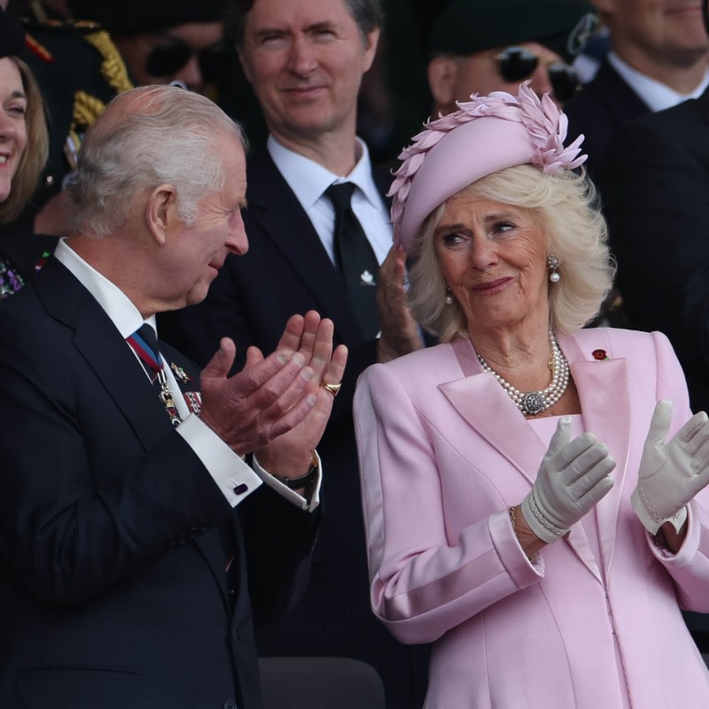 RoyalFamily's tweet photo. In Portsmouth, The King, The Queen and The Prince of Wales have joined veterans, Heads of State and members of the public to remember the troops who, 80 years ago, were preparing for D-Day and an uncertain fate in France.

Click to read more. #DDay80