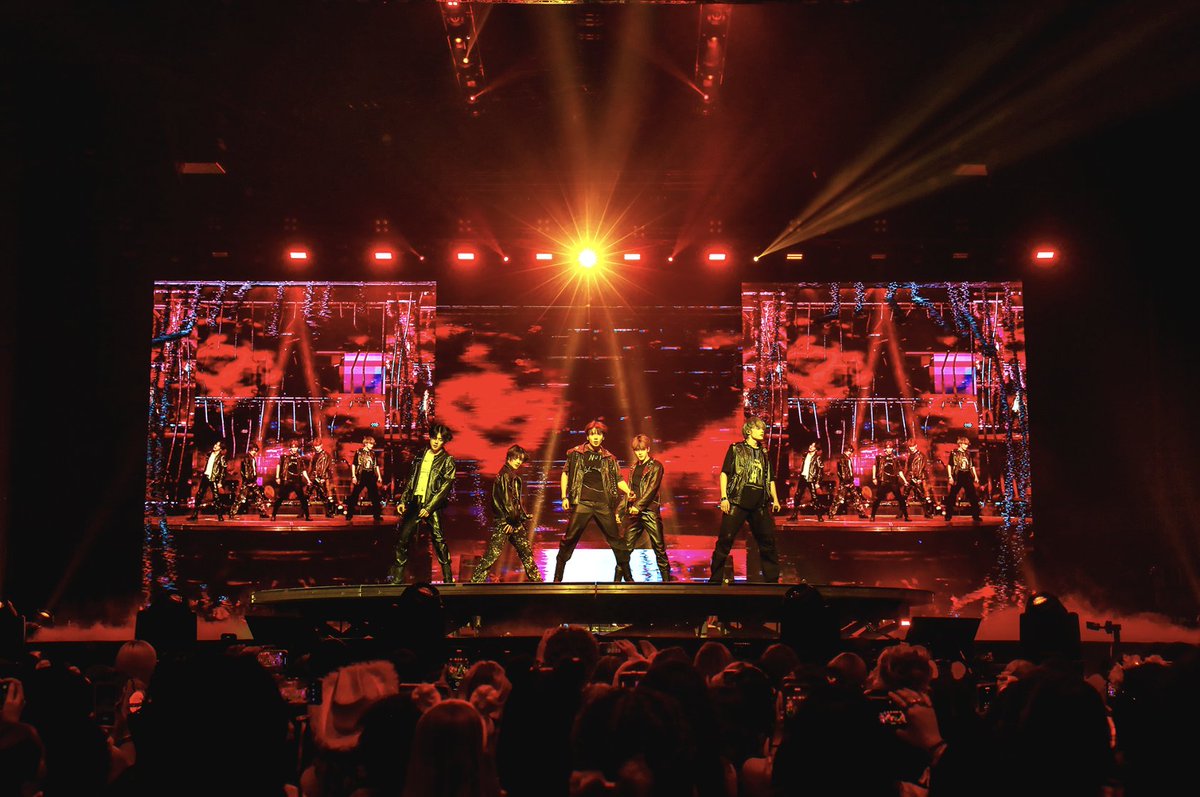 StateFarmArena's tweet photo. Chasing That Feeling from last Wednesday🪩💗

@TXT_bighit | 05.29.24 https://t.co/ytrsf2tzXP