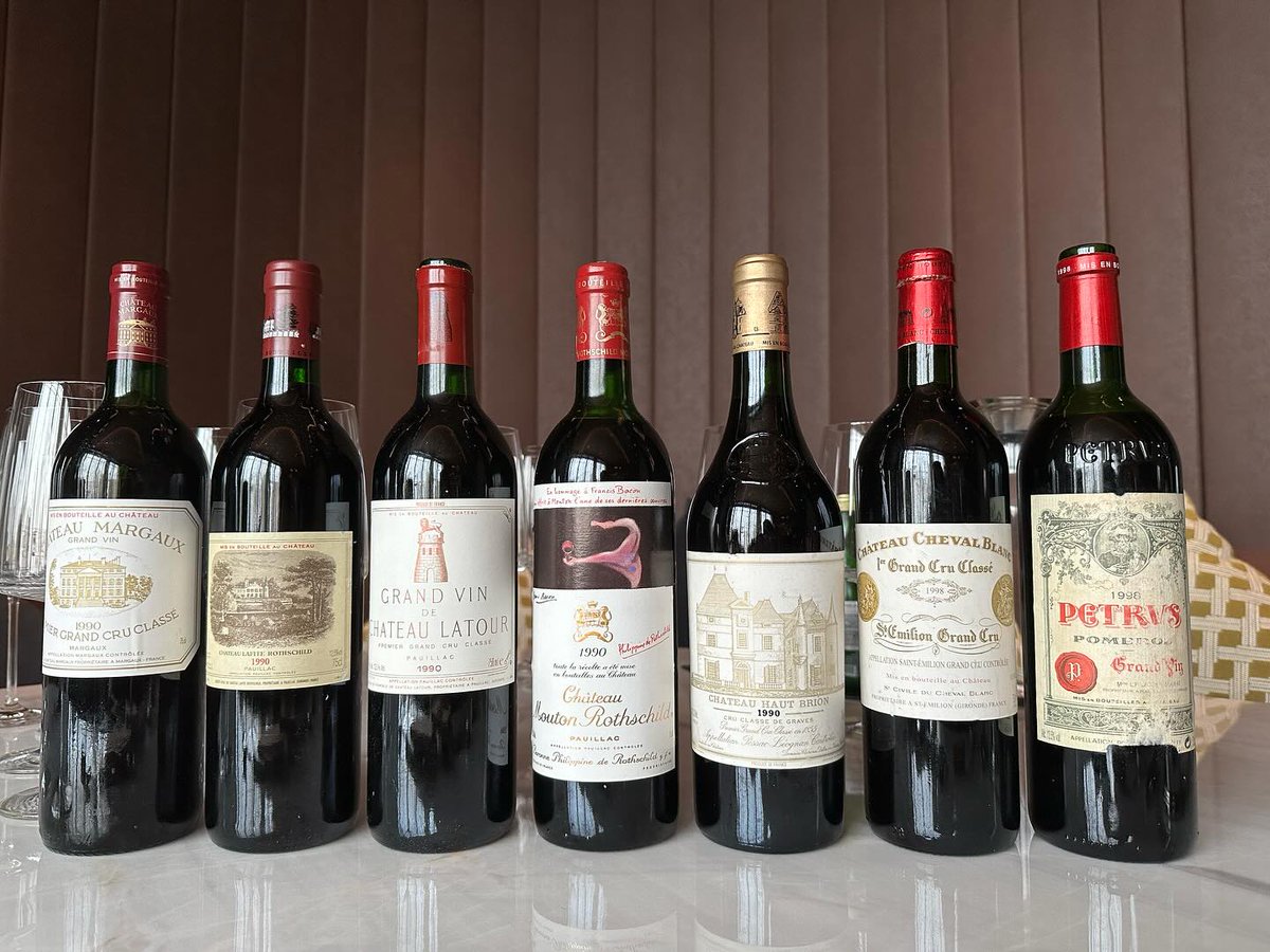 JeannieChoLee's tweet photo. Eager to find out which of these outstanding wines will be my favorite tonight! Decanted all 3 hours before and pre-tasted them and each bottle was singing!

#bordeaux #firstgrowth #wine #winetime #winetasting #finewine #winelover #masterofwine  #와인 #와인디너 #葡萄酒 #红酒 https://t.co/z3UroB449x