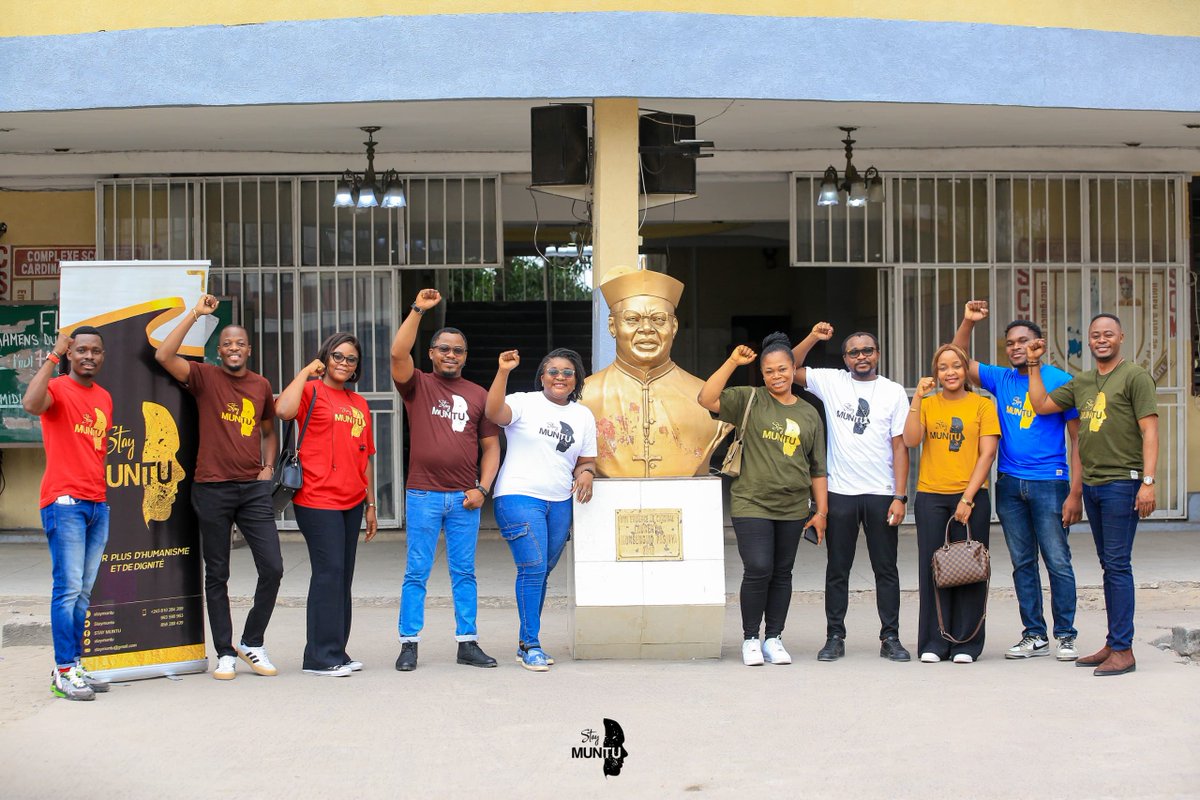 StayMuntu1's tweet photo. Le 25 mai 2024, StayMuntu a organisé une conférence-débat  au complexe scolaire Cardinal Mosengwo sur : "l'apport moral des influenceurs sur la jeunesse congolaise".
L'événement a mis en lumière les aspects positifs et négatifs de l'influence des médias sociaux sur la jeunesse. https://t.co/RjI2FrGW6p