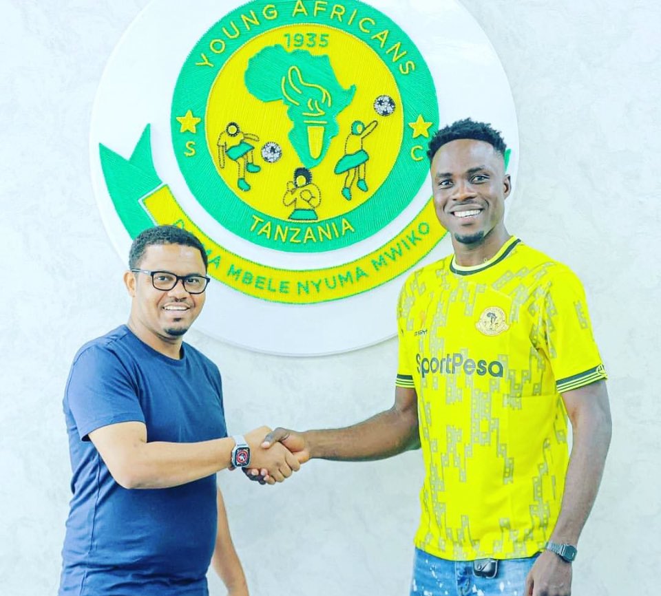 🚨🇬🇭 𝐄𝐗𝐂𝐋𝐔𝐒𝐈𝐕𝐄:

Hafiz Konkoni and his team of lawyers are set to take Young Africans to FIFA. 

The Club till now hasn’t paid the player the rest of his dues which they agreed to do so before letting him leave on loan. 🇹🇿

They have given Yanga 𝟏𝟓-𝐰𝐨𝐫𝐤𝐢𝐧𝐠