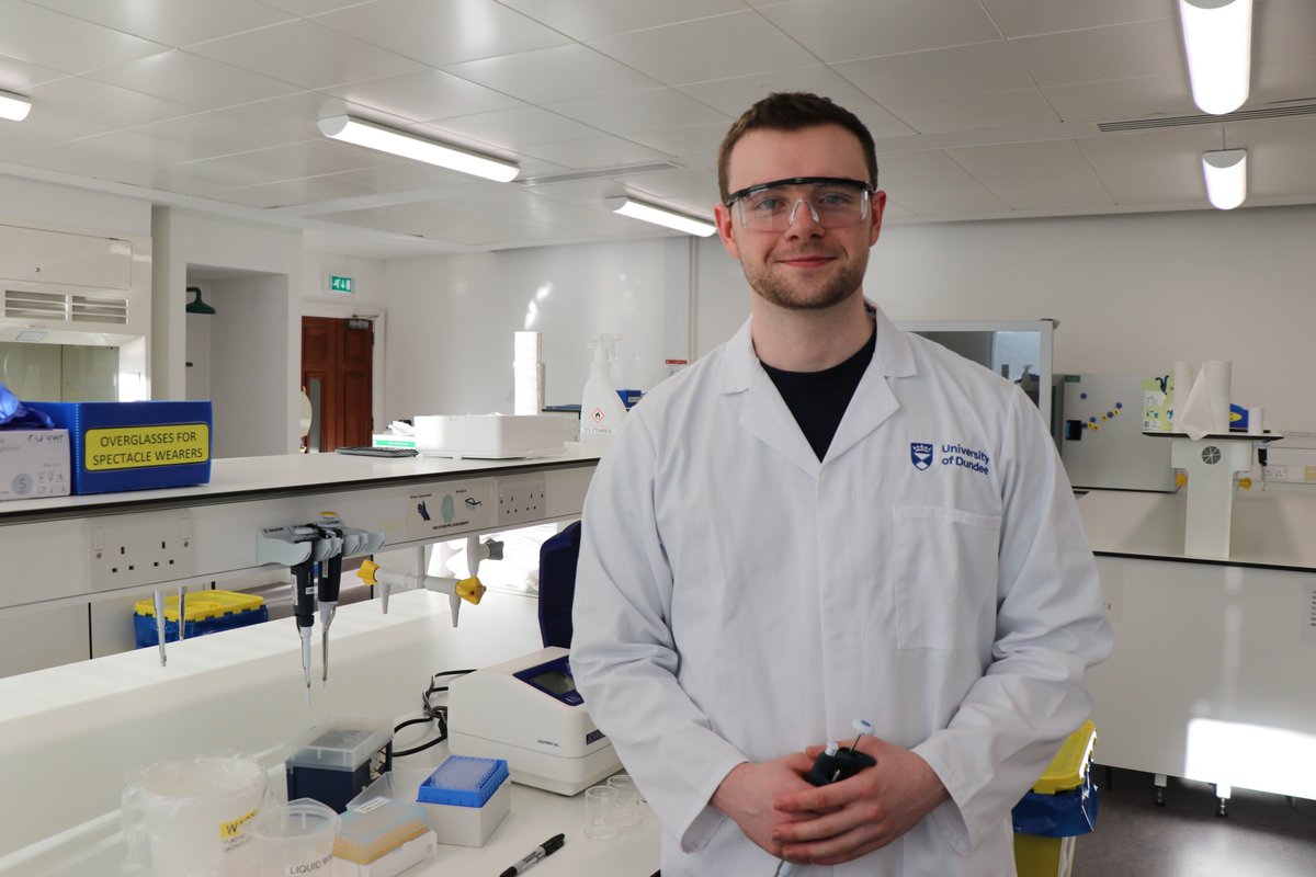 Robert failed his final exams at high school - but now he's on track to start a PhD after the summer. Thanks to a partnership project between Dundee and Angus College & @dundeeuni he was able to join university as an Associate Student. Read more - tinyurl.com/4du4638f