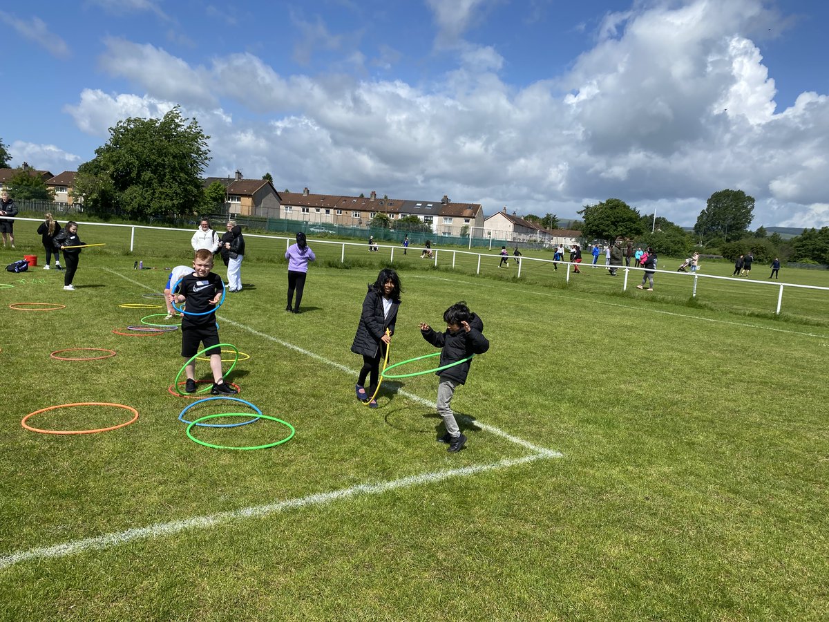 StBrendansYoker's tweet photo. We had a brilliant time at our whole school sports day  👏👏👏. We even  managed to make the sun shine for a while ✨.  Thank  you  to  all of our  families  and  friends  who  came  along  to  support  us. https://t.co/Q7DNLhO6Xb