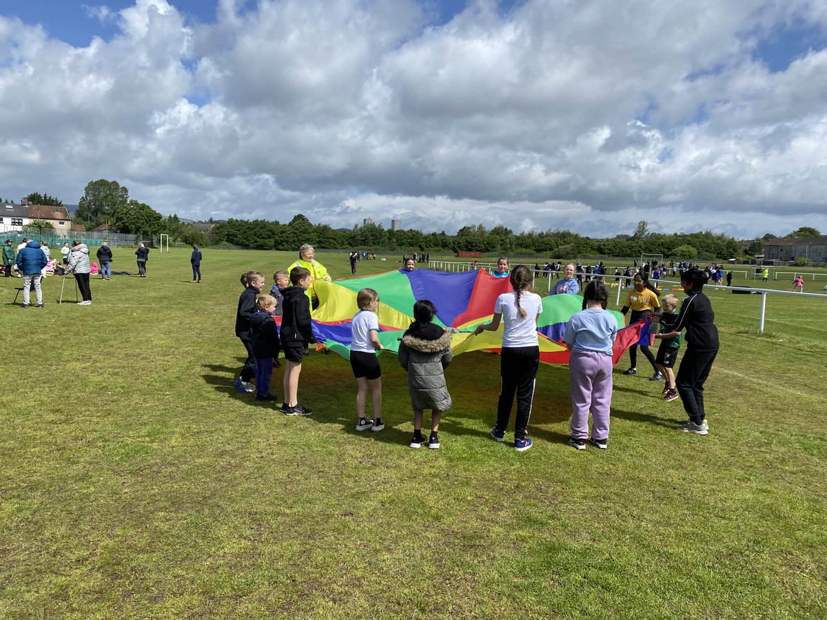 StBrendansYoker's tweet photo. We had a brilliant time at our whole school sports day  👏👏👏. We even  managed to make the sun shine for a while ✨.  Thank  you  to  all of our  families  and  friends  who  came  along  to  support  us. https://t.co/Q7DNLhO6Xb