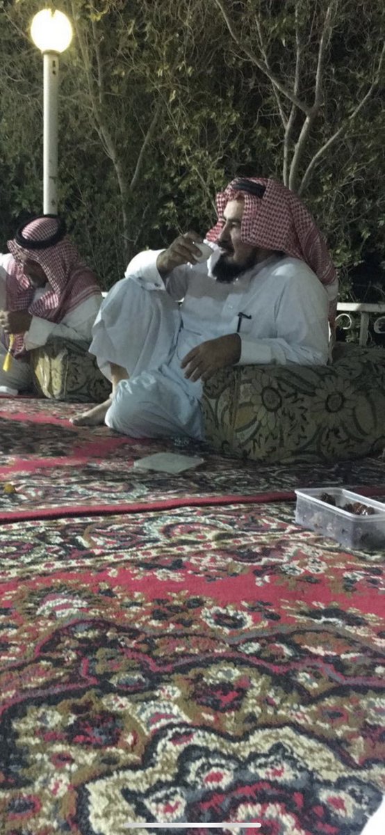 eiigspnn's tweet photo. #الشيخ_صنيتان_الضيط انا لله وانا إليه راجعون 
نعزي أنفسنا وجميع القبيله 
في وفاة الشيخ :صنيتنان بن محمد الضيط  
نسأل الله له الرحمه والمغفره اللهم جازه بالحسنات إحسانا وبالسيئات عفواً وغفرانا اللهم وأبدله دار خير من داره وأهل خير من أهله. https://t.co/eGrUf7qDKv