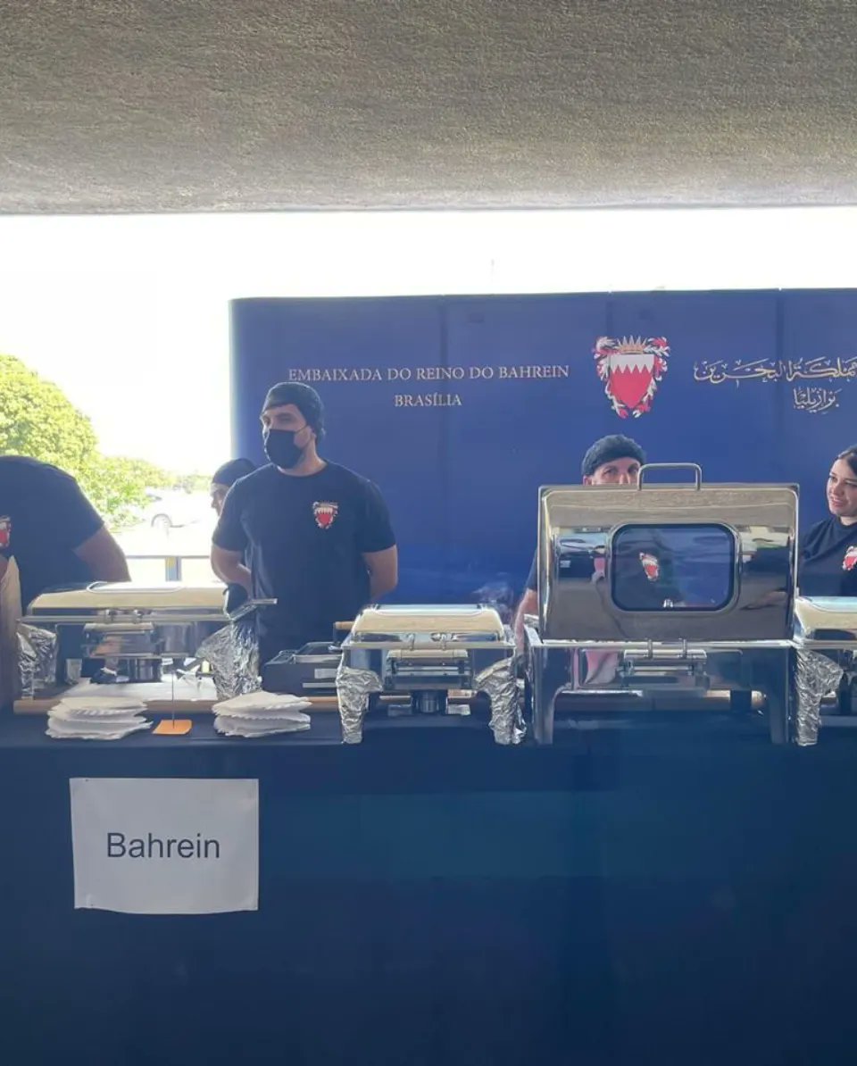 A Embaixada do Reino do Bahrein em Brasília participou do Festival Internacional de Gastronomia e Cultura, organizado pela associação das esposas dos embaixadores acreditados na República Federativa do Brasil, onde foram vendidas comidas e bebidas tradicionais do Bahrein