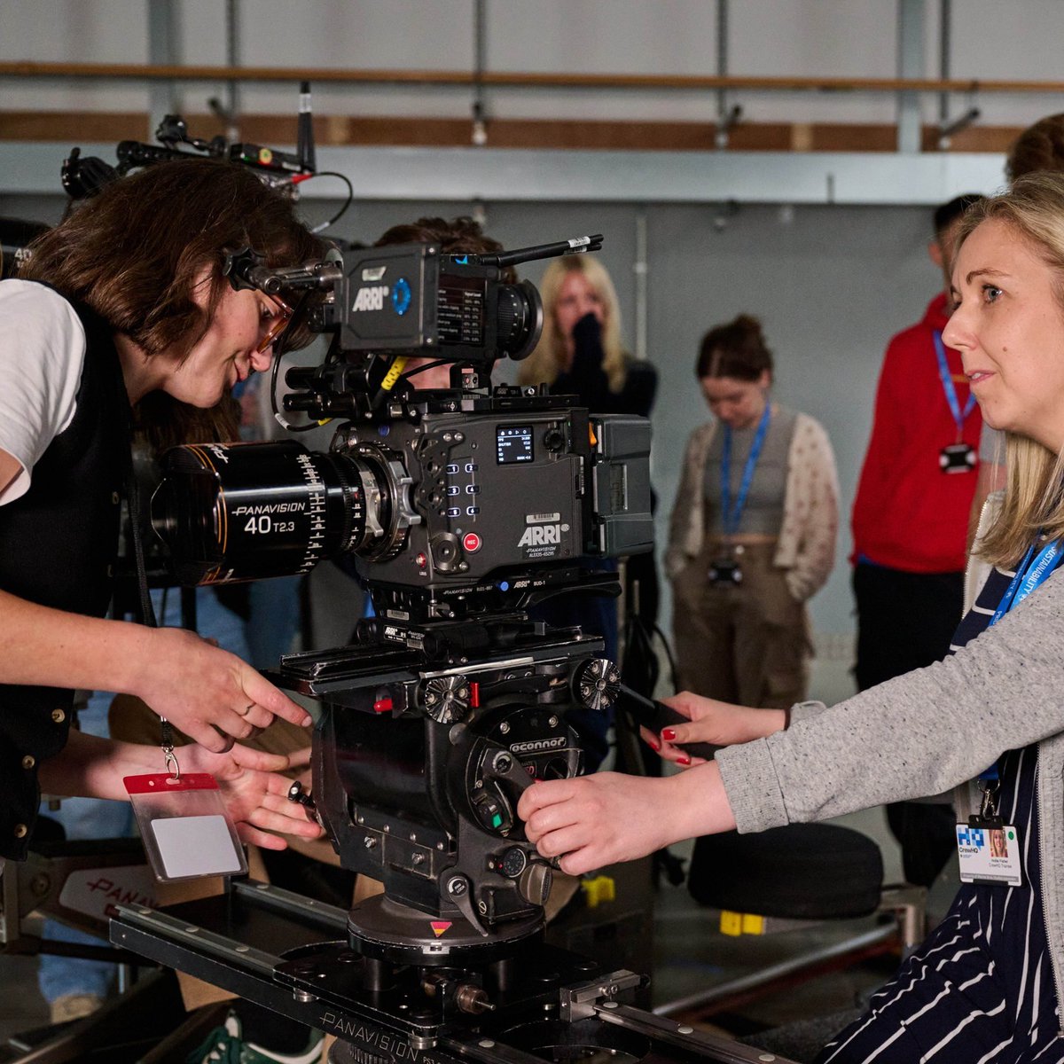 WBCrewHQUK's tweet photo. Weβre proud to facilitate world-class training from industry leaders π₯
Last week our trainees had an exclusive masterclass from panavisionofficial, teaching valuable camera skills from general operation to focus pulling.
#WeAreCrewHQ #ConnectLearnProgress #FilmSchool https://t.co/gpQTN6VhLs