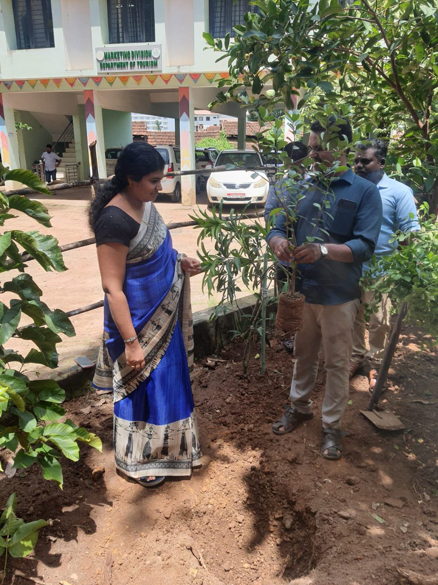 AswinPKumar_'s tweet photo. #WorldEnvironmentDay‌ celebration @KeralaTourism directorate! Standing tall for #responsibletourism https://t.co/A19BtgCzJE