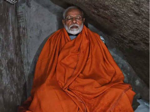 S_R_DWIVEDI's tweet photo. माननीय मोदी जी को तीसरी बार भारत के प्रधानमंत्री बनने पर ढेर सारी बधाई और शुभकामनाएँ https://t.co/Cu2HDa1RAp