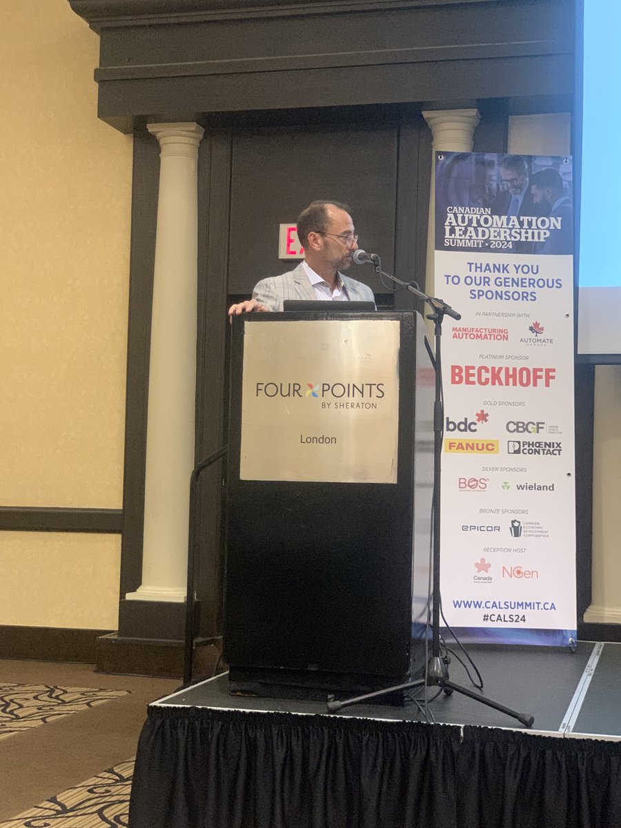 DataRealm tweet media