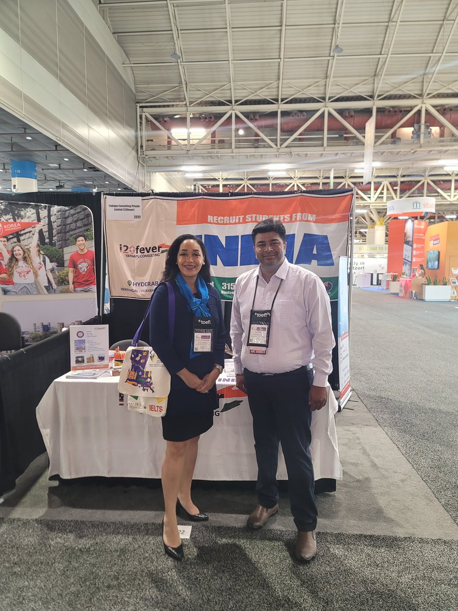 uhcloias's tweet photo. We're thankful for the NAFSA 2024 Conference experience! ✨This conference allowed us to learn about the latest trends in international education and provided the space to collaborate with our existing international partners 🤝🌍🫂

#NAFSA #uhcl #internationaleducation #partners https://t.co/4El8Mn8p2h