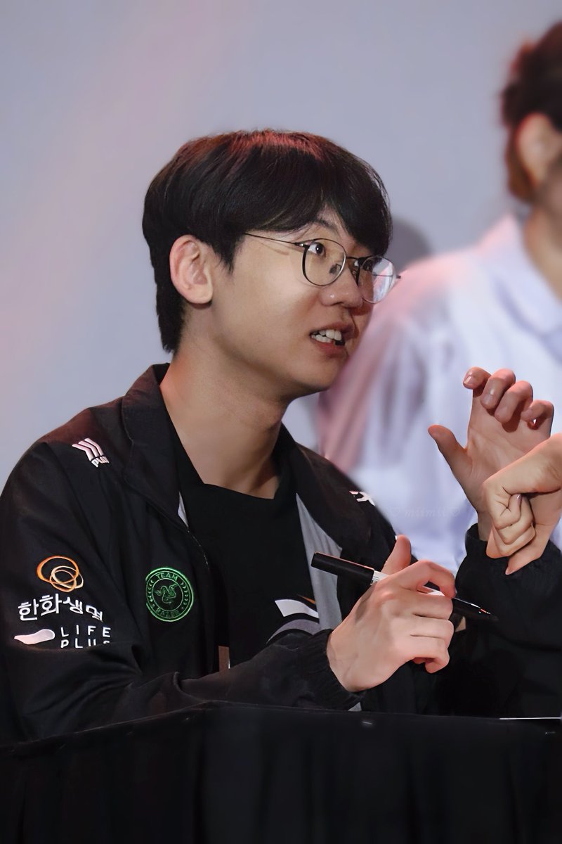 NN132310's tweet photo. Đàn ông đô la, đàn bà Doran đáng iu quá điiiiiiiiiiiiii 🧡
#LCK    #LCKVietnam #HLE #HLEGlobalFanFest 
@doran_choi @HLEofficial @lckvietnam https://t.co/G9exyciCYo