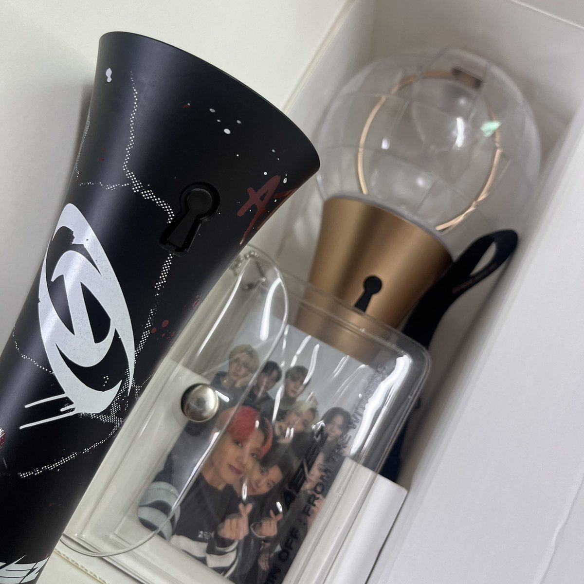 6BKI4P's tweet photo. 라이티니 1 2 둘 다 양도
1 - 3.0
2(홀더.포카만 포함) - 4.5

디엠주세요

에이티즈 라이티니
홍중 성화 윤호 여상 산 민기 우영 종호
Ateez atz sell wts https://t.co/sPkpq19io8