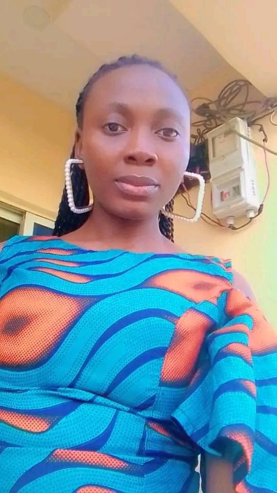 Ekwulu's tweet photo. 🔴🔴🔴 MISSING IN ABUJA..
My wife's younger sister that stays with us is missing.
She's a nurse.
She works with a private organisation at MKK plaza In Jabi.,  she chatted with my wife on Friday evening that she would be going to Zuba park after work to send a parcel to a friend https://t.co/utMYIuuzoq