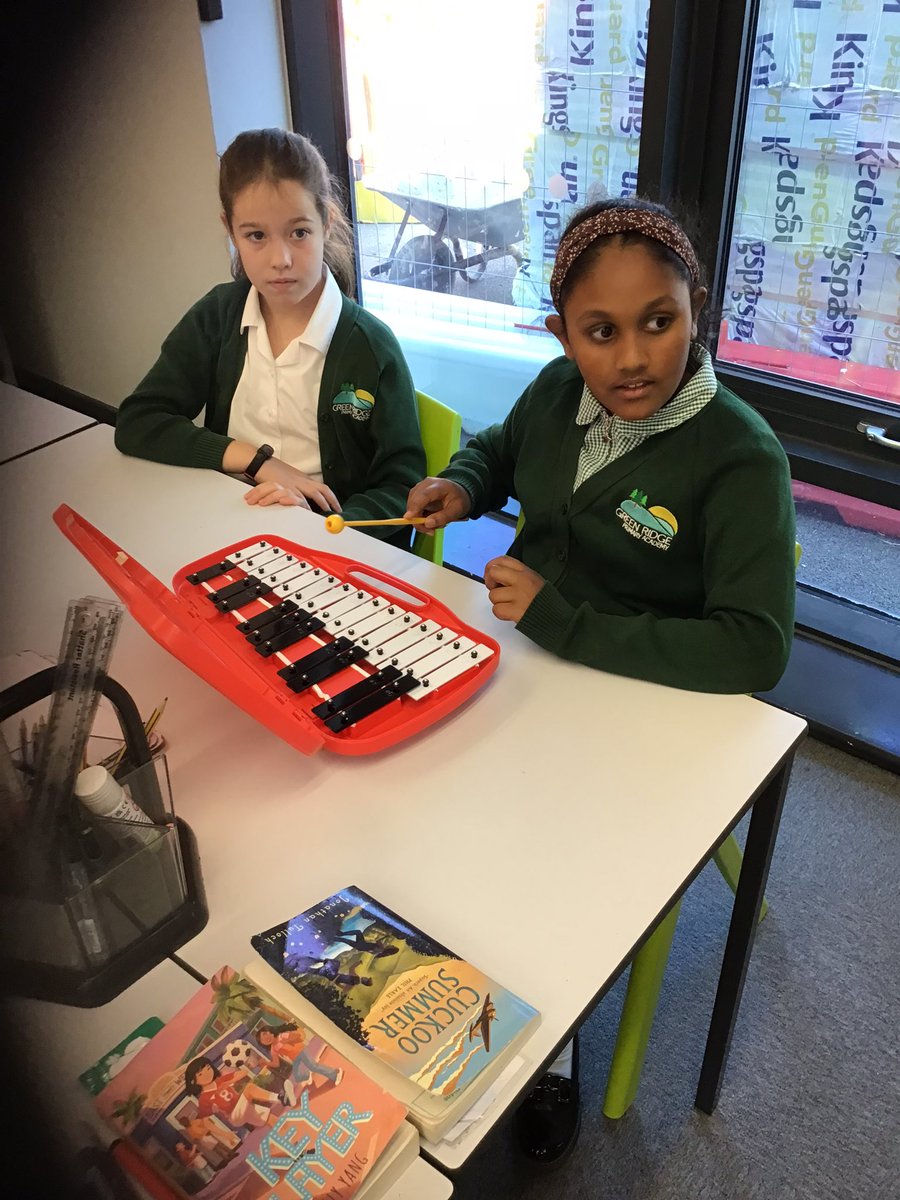GRPAMaple's tweet photo. Maple class enjoyed learning the notes to a new song on the glockenspiels today 🎶 https://t.co/kJ5F43ikbc