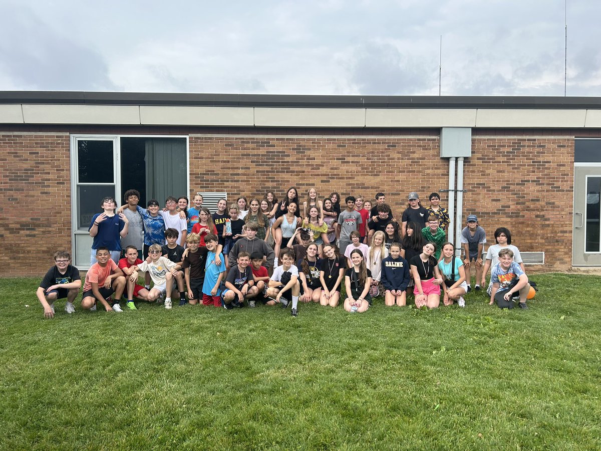 MsChelseaCicero's tweet photo. FIELD DAY 🥳 https://t.co/ltexvm60AC