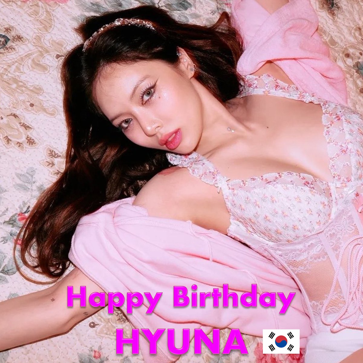 WORLDMUSICAWARD's tweet photo. Happy 32nd birthday to the gorgeous, hugely talented Iconic Korean Superstar Hyuna! 👏🎂🥳🌟👑 🩷
#HappyHyunADay 
#HAPPY_HYUNA_DAY
#happybirthdayhyuna 
#Hyuna https://t.co/EAsIA1VcWp
