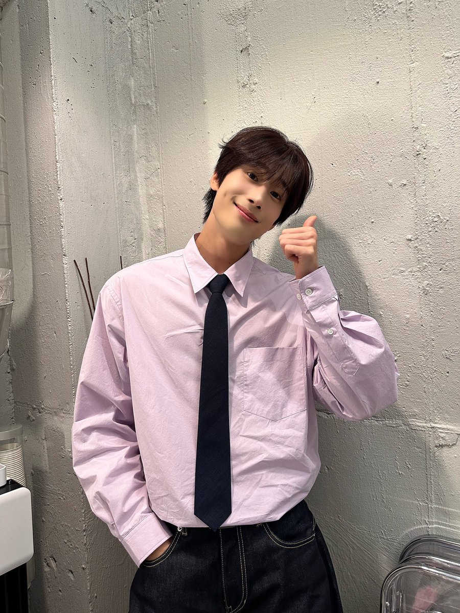 [📸]
Han Seung Woo
1st Single Album [SCENE]
Comeback Live Behind Photo 💜

행복한 SCENE 가득 만들어요~

#한승우 #HANSEUNGWOO
#SCENE #Blooming