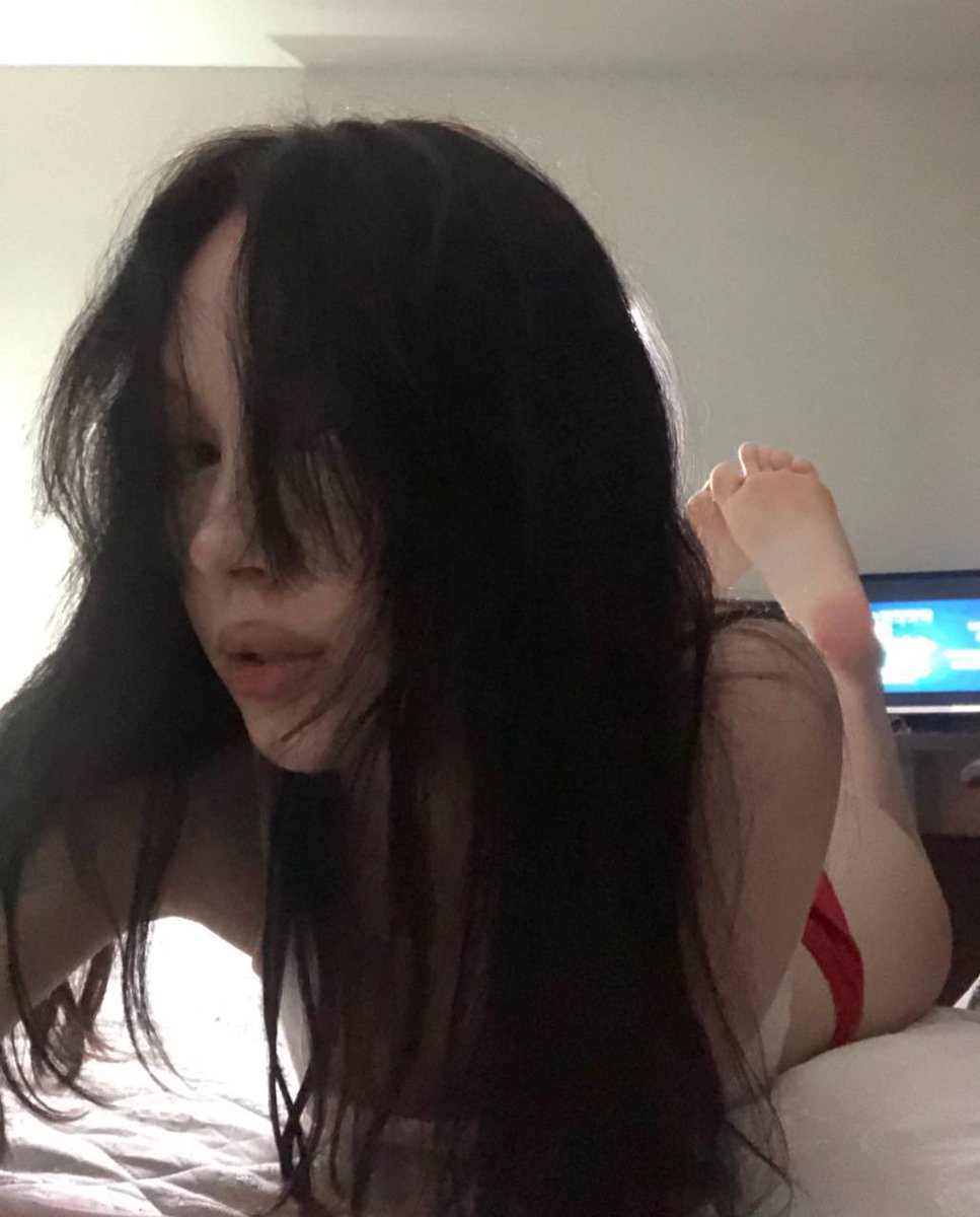 wgham2's tweet photo. You like red?❤️❤️ https://t.co/xLBBq21JLu
