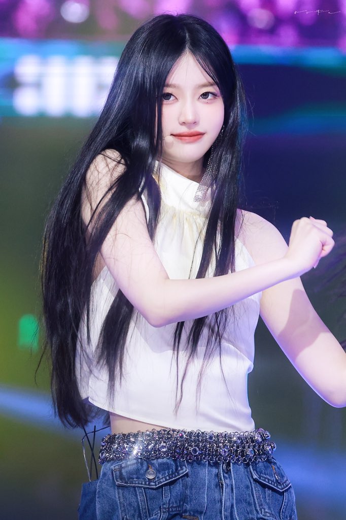 Vvv1taa's tweet photo. 240602

#민주 #MINJU #아일릿 #ILLIT https://t.co/lOAtWOOxgy