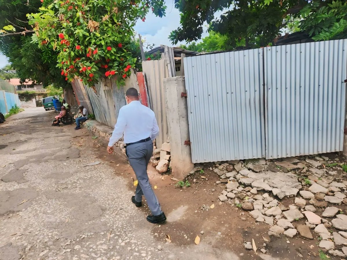 DWilliams_Ja's tweet photo. Pleased to announce that work will commence on the rehabilitation of St. Michaels Lane (Raetown) and Regent Street (Allman Town) under a previously approved road repair program. I was delighted to join the team from the #NWA during their visit. #Impact #CentralKingston https://t.co/x5VML89HuQ