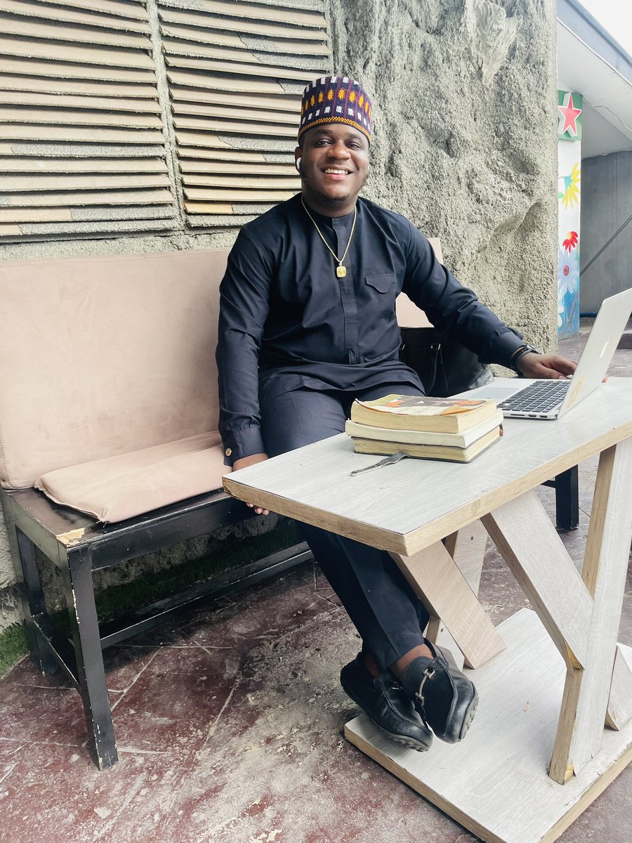 eboviwali's tweet photo. You must dream in billions if you come 10 ft around me. What you are seeing online is a joke!!

I am Ebovi Wali -aspiring billionaire, technology entrepreneur, culture architect, deep mind, music exec, business advisor, spiritual advisor, crypto philosopher

See you at the top 🌟 https://t.co/Es0cwiXOrC