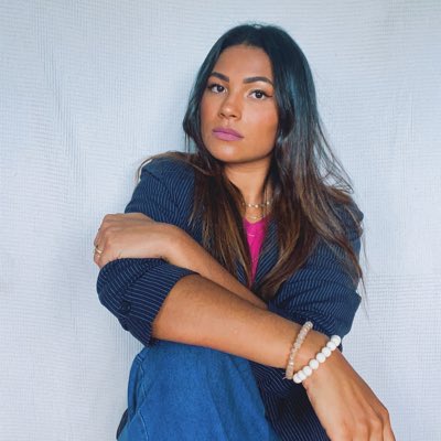 LiviaLavinas's tweet photo. #NovaFotoDePerfil https://t.co/3g6FM9ba1u
