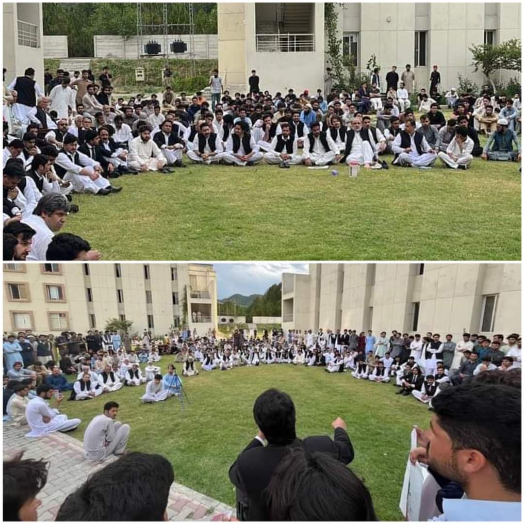 Azalafridi10's tweet photo. Lawyers meeting for Musa Khan at Malakand University. Resistance ✊
#JusticeForMusa https://t.co/ciE6K92iRq
