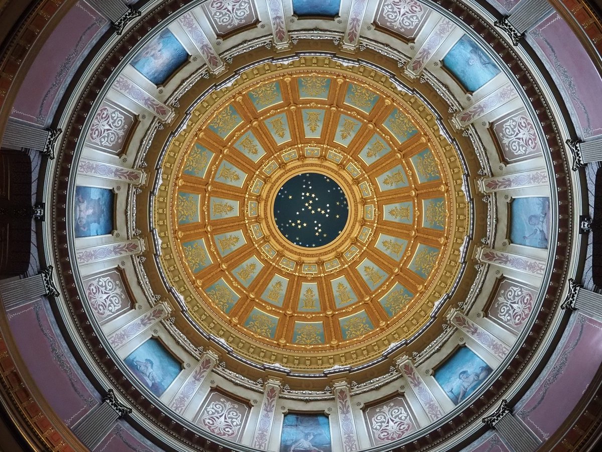 MIStateCapitol's tweet photo. The dome hasn't looked this good in 30 years! The glass floor is open again after about 10 months of restoration work in the upper levels of the rotunda. We hope you can come to see the view in person soon! https://t.co/1v5MTihxLL