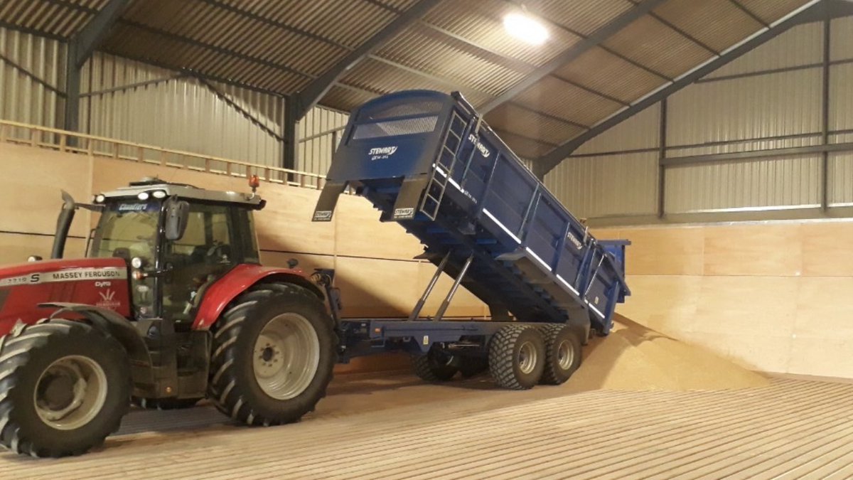 George Atkinson (@georgethefarmer) on Twitter photo FULL TIME General Farm Worker required on our arable farm near Sleaford in Lincolnshire. Duties would include cultivating and drilling. Full UK driving license essential and the ideal applicant would be experienced and have forklift and PA certificates. folkinghamfarms@gmail.com FULL TIME General Farm Worker required on our arable farm near Sleaford in Lincolnshire. Duties would include cultivating and drilling. Full UK driving license essential and the ideal applicant would be experienced and have forklift and PA certificates. folkinghamfarms@gmail.com