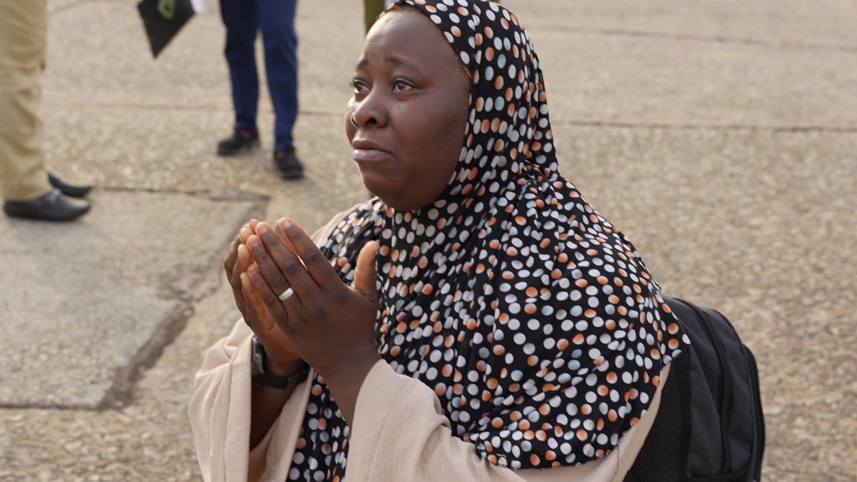 IOMEgypt's tweet photo. Since 2024, IOM Egypt received AVRR requests from stranded migrants wishing to return home. Recently, IOM organized a charter flight to assist 153 Guinean nationals, providing services pre-departure &amp; reintegration support in Guinea. Supported by the EU under the MPRR Programme. https://t.co/j42U5PmXwZ